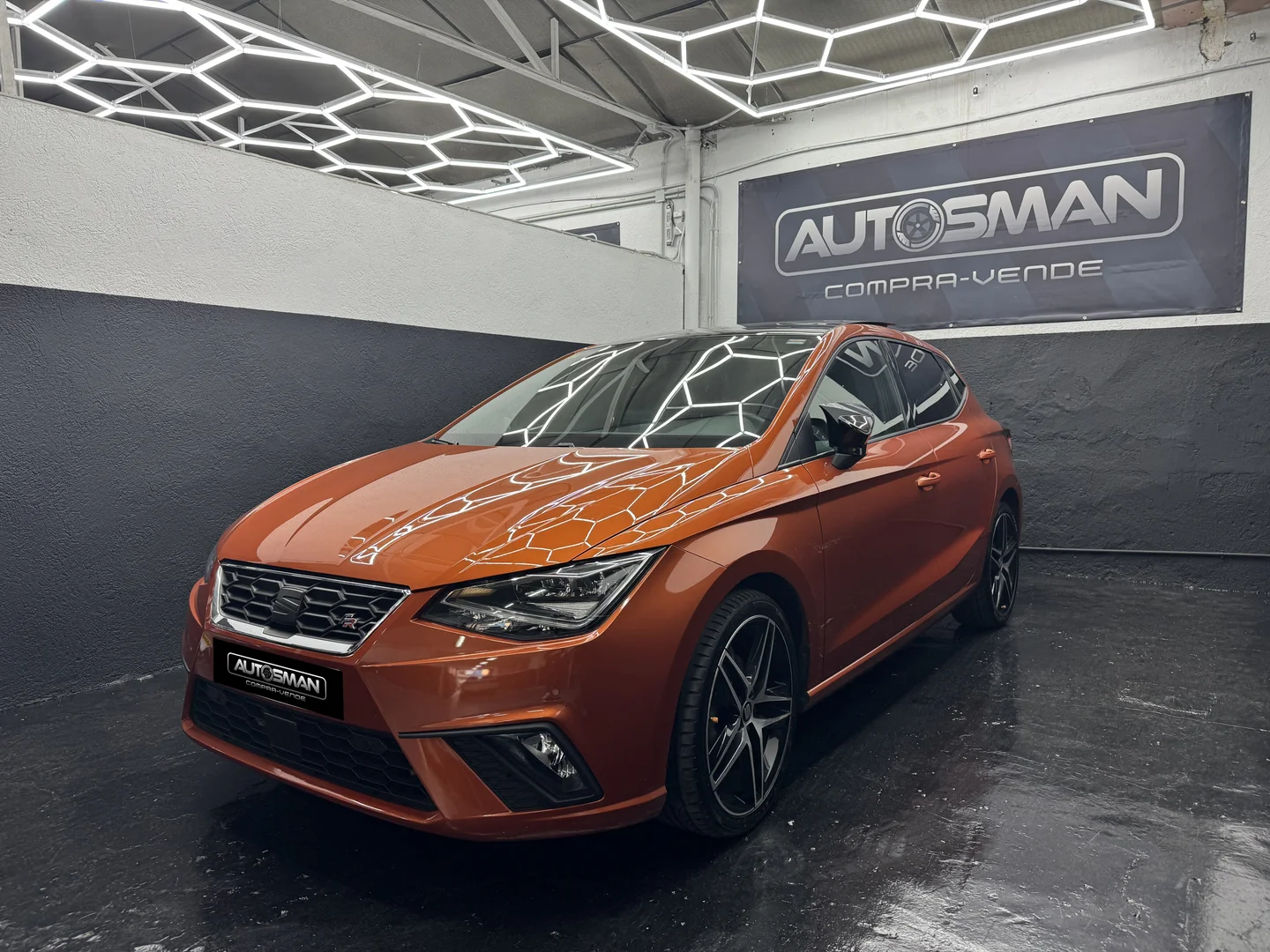 SEAT Ibiza 1.0 TSI FR Plus 2020 Gasolina Naranja - Vista lateral